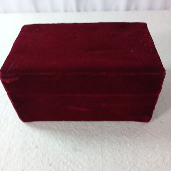 Red Velvet Gift Box Satin Lined 6.5"x4.25"x3.5" Jewelry Keepsake Display - Picture 3 of 13